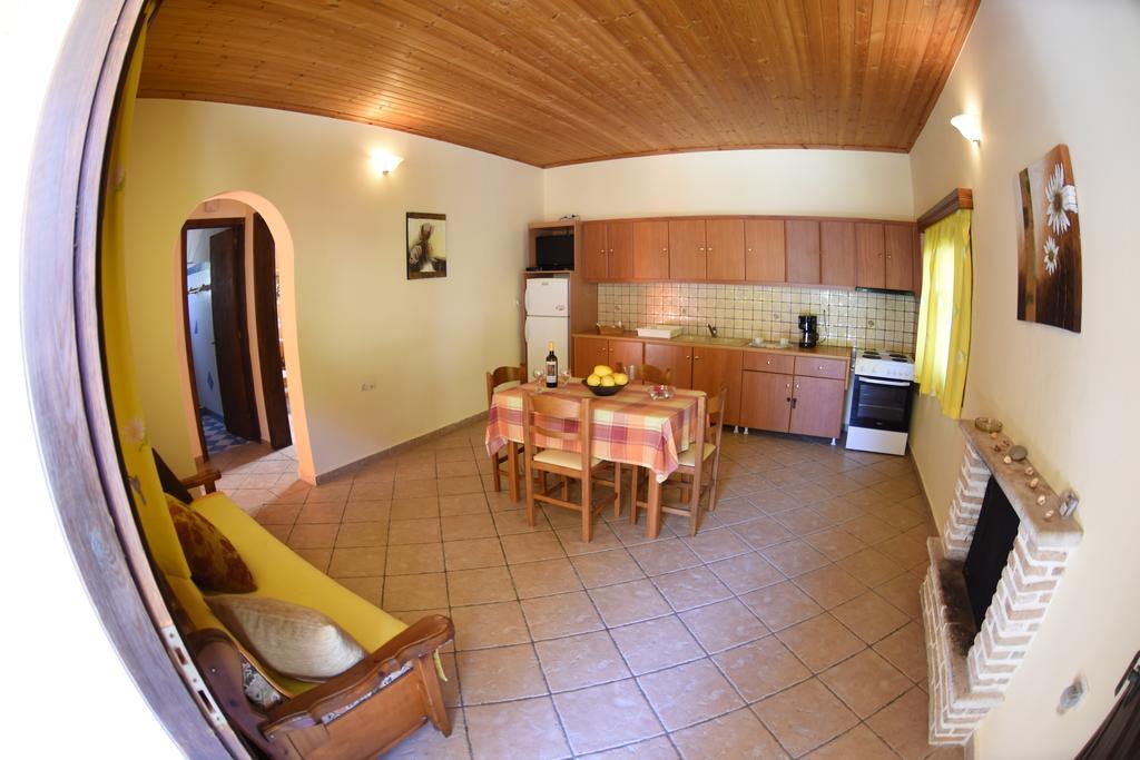Yannis' Village Κερί Εξωτερικό φωτογραφία